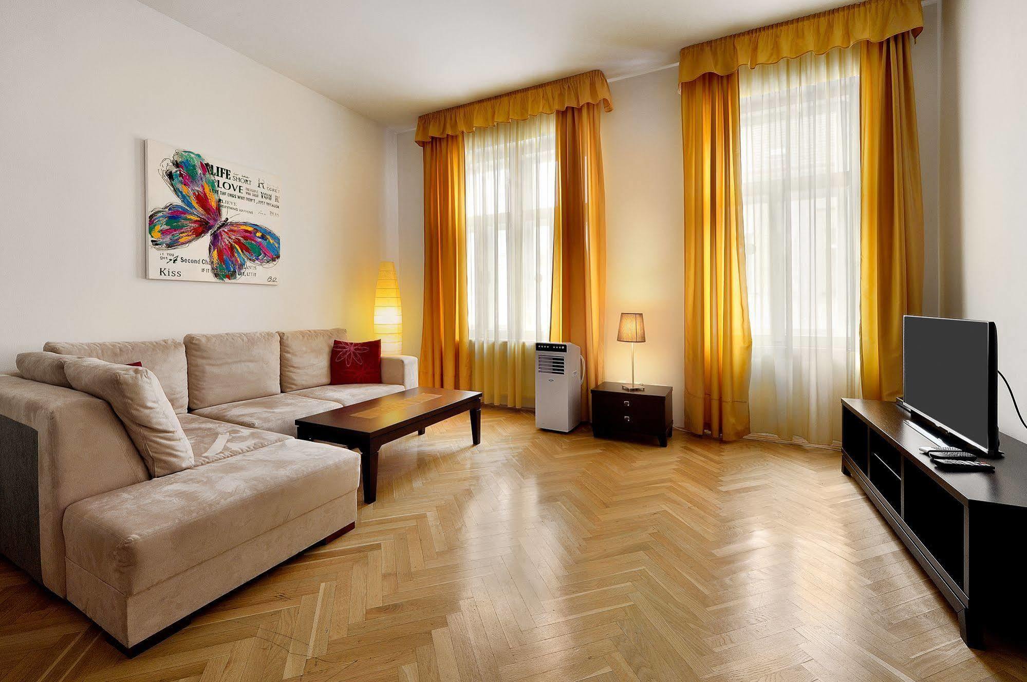 Ambiente Serviced Apartments - Tallerova براتسيلافا المظهر الخارجي الصورة