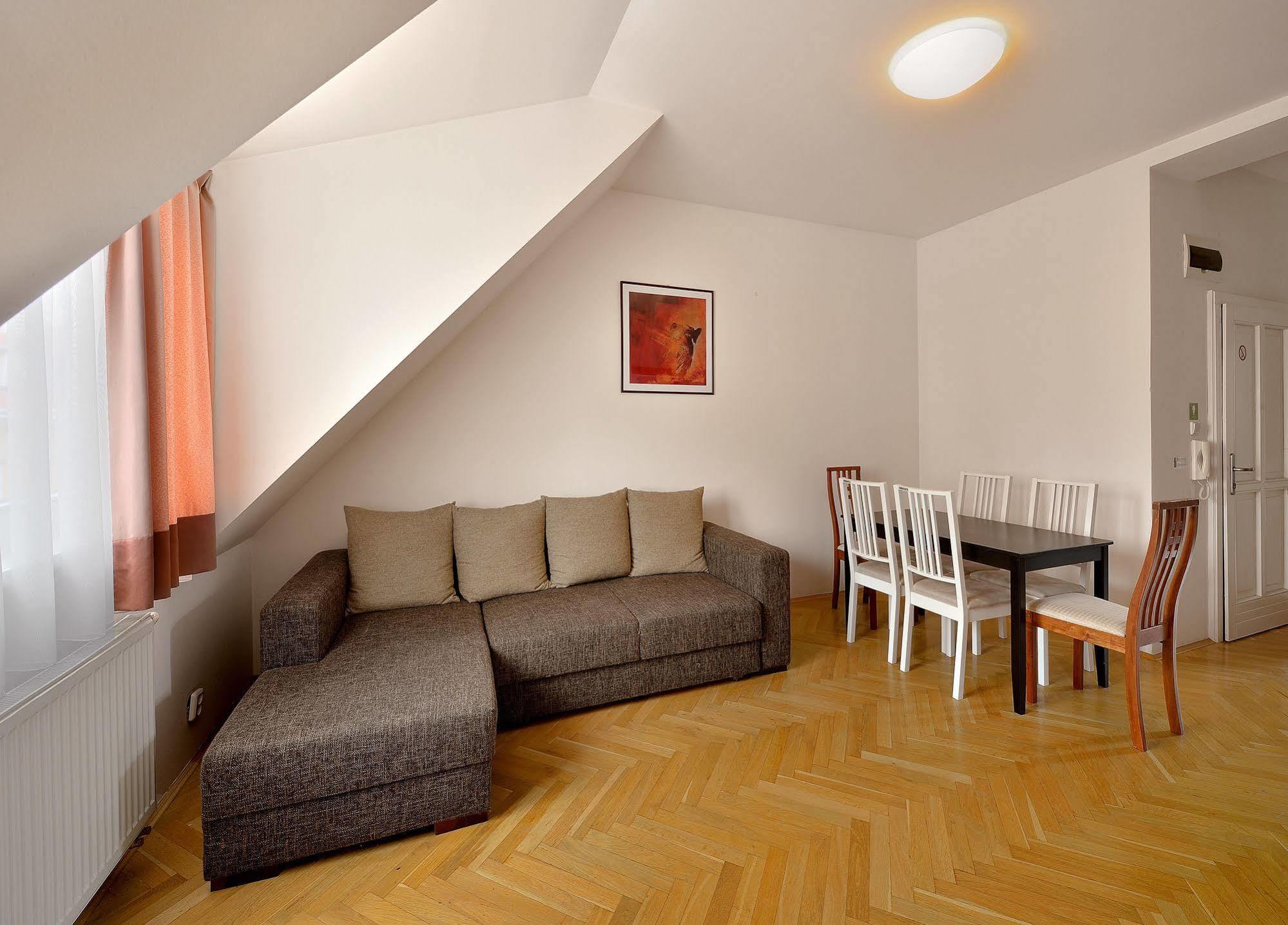 Ambiente Serviced Apartments - Tallerova براتسيلافا المظهر الخارجي الصورة