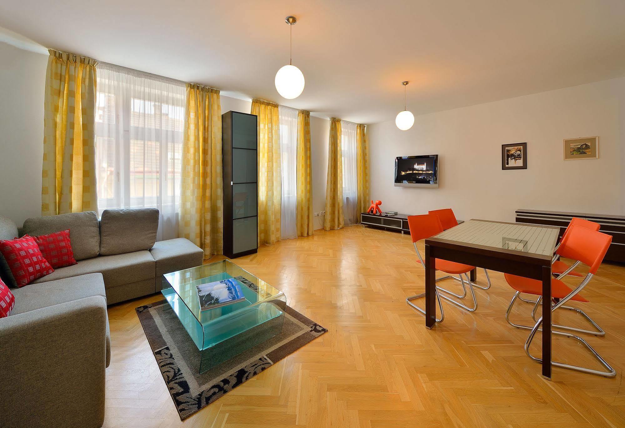 Ambiente Serviced Apartments - Tallerova براتسيلافا المظهر الخارجي الصورة